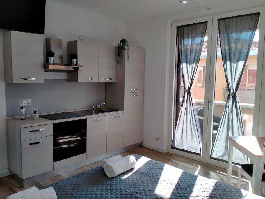 Suite Room Malpensa B&B 카르다노알캄포 외부 사진