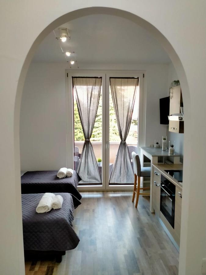 Suite Room Malpensa B&B 카르다노알캄포 외부 사진