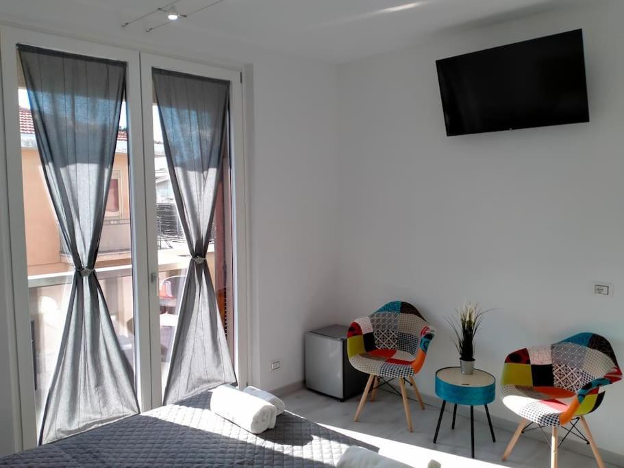 Suite Room Malpensa B&B 카르다노알캄포 외부 사진